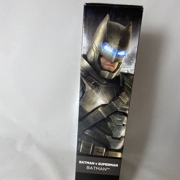 Batman v Superman Dawn of Justice 12" Batman - Picture 4 of 5